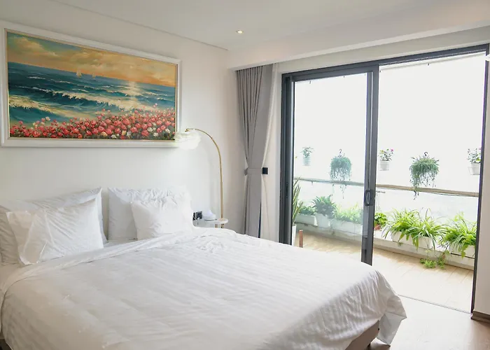 The Starry House - Citadines Apartment